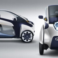 Toyota начала тестирование трехколесного мини-электромобиля i-Road на общественных дорогах Японии