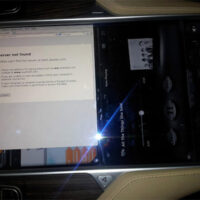 Хакер узнал о внутренностях бортового компьютера в Tesla Model S