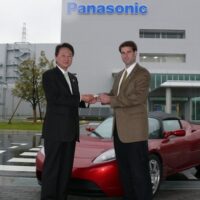 Tesla и Panasonic договорились о гигафабрике